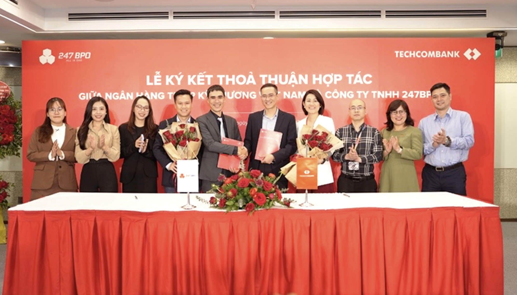 Lễ k&yacute; thỏa thuận hợp t&aacute;c giữa 247BPO v&agrave; Techcombank.&nbsp;