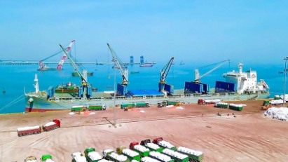 Wharf No. 3 of Laos-Vietnam International Port in Ha Tinh province put into operation