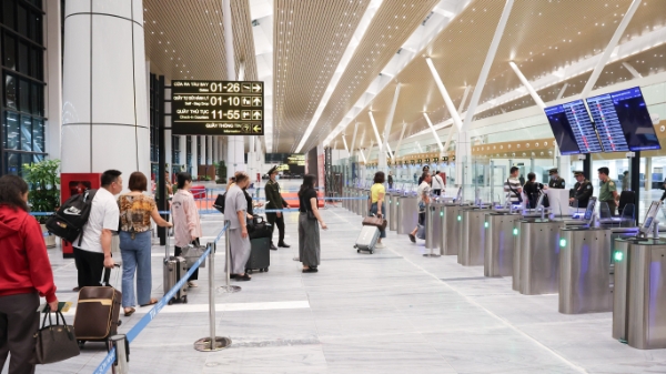 Sân bay Tân Sơn Nhất dự kiến đón khoảng 122.000 khách mỗi ngày dịp cao điểm 30/4