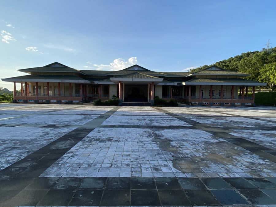 Trung tâm hội nghị Hàm Rồng sau nhiều năm bỏ hoang