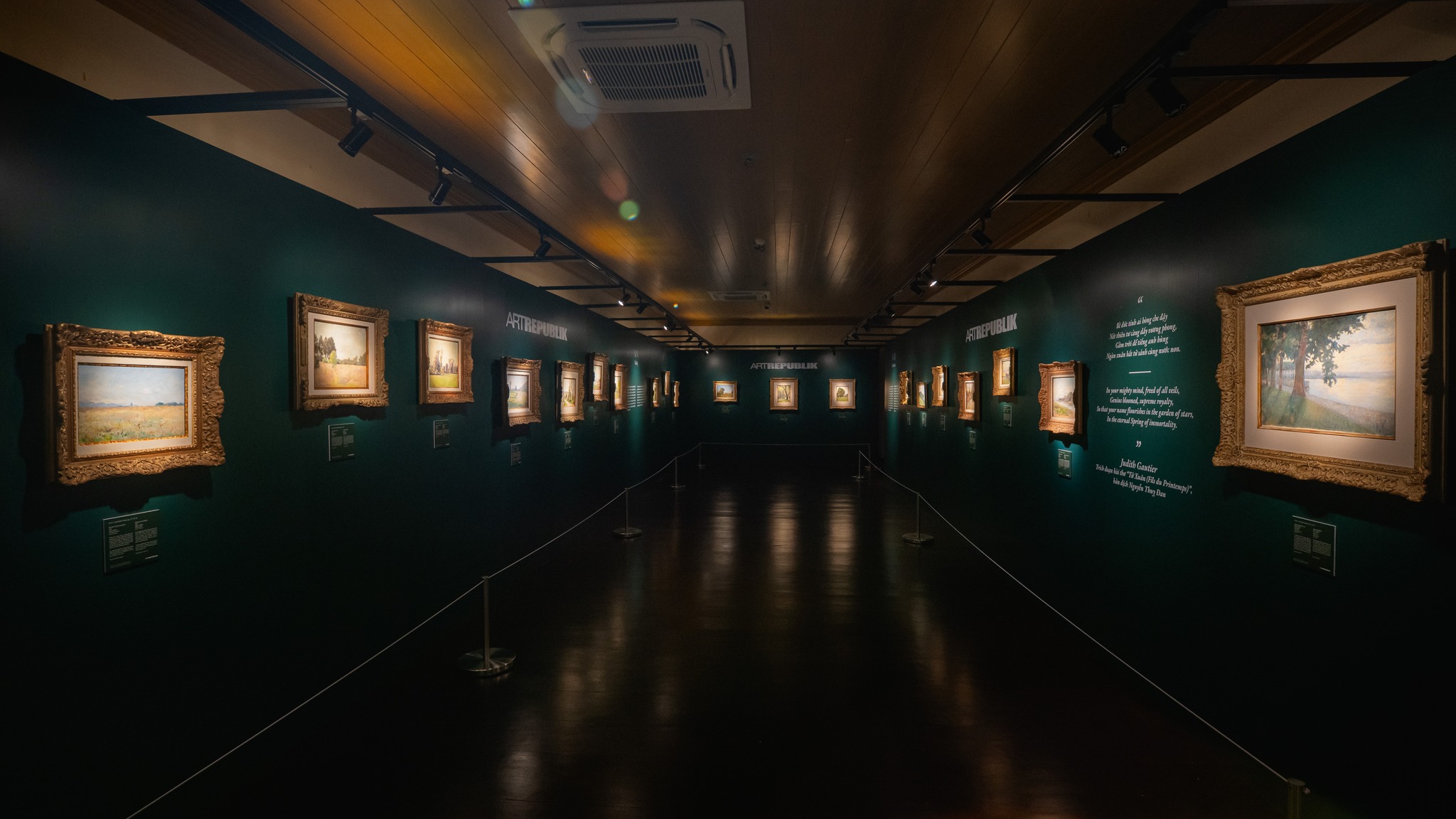 Không gian triển lãm “Trời, Non, Nước | Allusive Panorama”. Nguồn: Bảo Nguyễn/Annam Production.