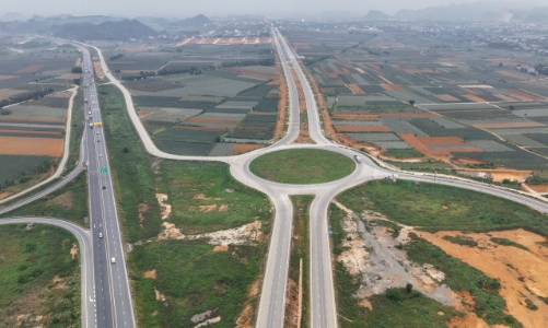 [Phóng sự ảnh]: Cận cảnh tuyến đường gần 2.000 tỷ vừa khánh thành tại Ninh Bình