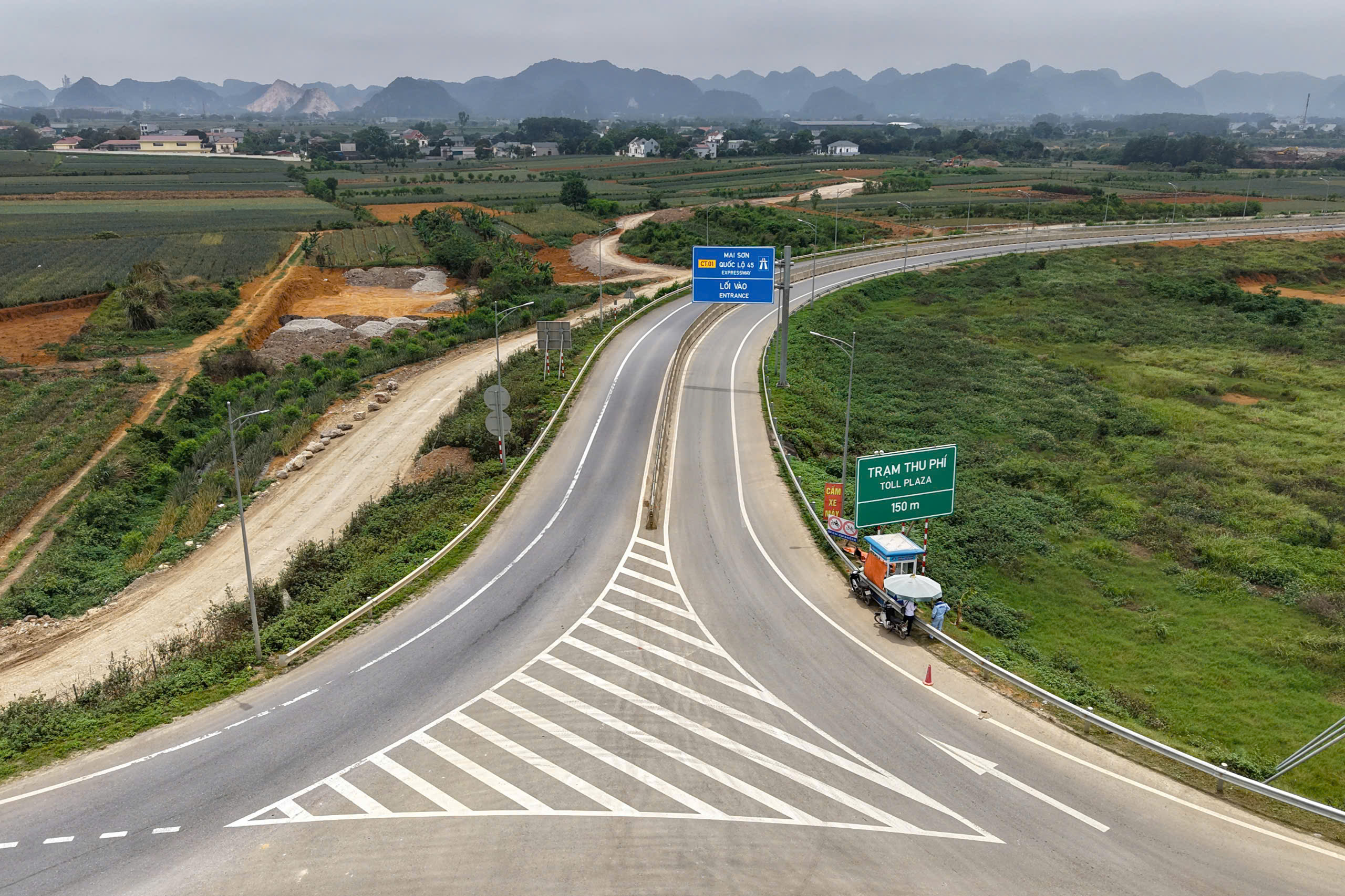 Sau khi hoàn thành, tuyến đường Đông - Tây sẽ kết nối với đường bộ cao tốc Bắc - Nam phía Đông.