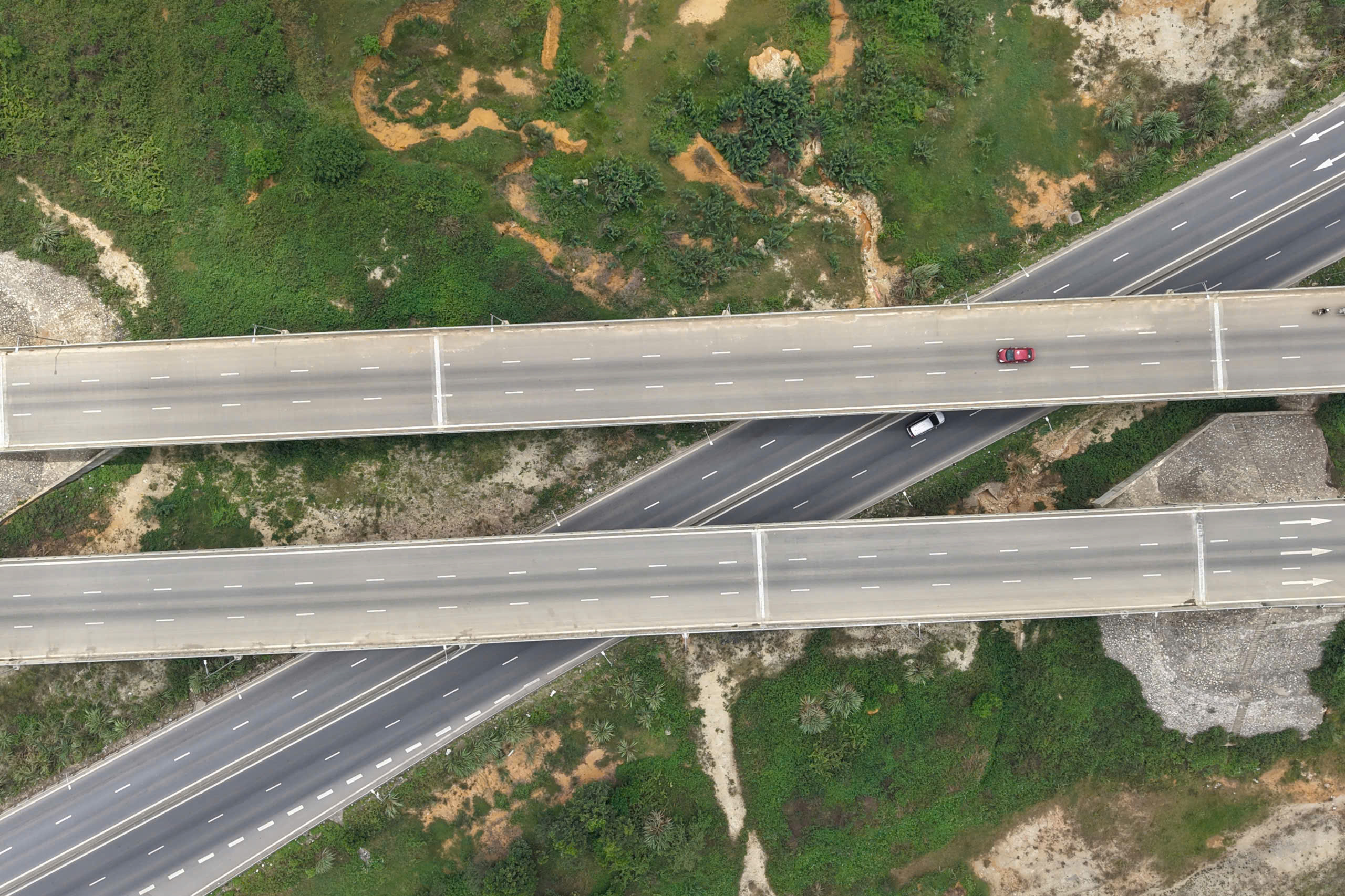 Đ&acirc;y l&agrave; tuyến đường c&oacute; &yacute; nghĩa quan trọng tạo động lực ph&aacute;t triển kinh tế, x&atilde; hội, ph&aacute;t triển du lịch của tỉnh Ninh B&igrave;nh.