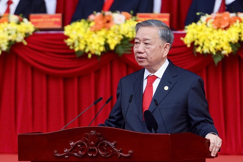 Trong kh&ocirc;ng kh&iacute; trang nghi&ecirc;m, Tổng B&iacute; thư T&ocirc; L&acirc;m đ&atilde; c&oacute; b&agrave;i diễn văn quan trọng, nhấn mạnh &yacute; nghĩa to lớn của chiến thắng ng&agrave;y 30/4/1975, khẳng định vai tr&ograve; của khối đại đo&agrave;n kết d&acirc;n tộc v&agrave; kh&aacute;t vọng ph&aacute;t triển đất nước trong giai đoạn mới - Ảnh: Duy Linh/Nhandan.vn