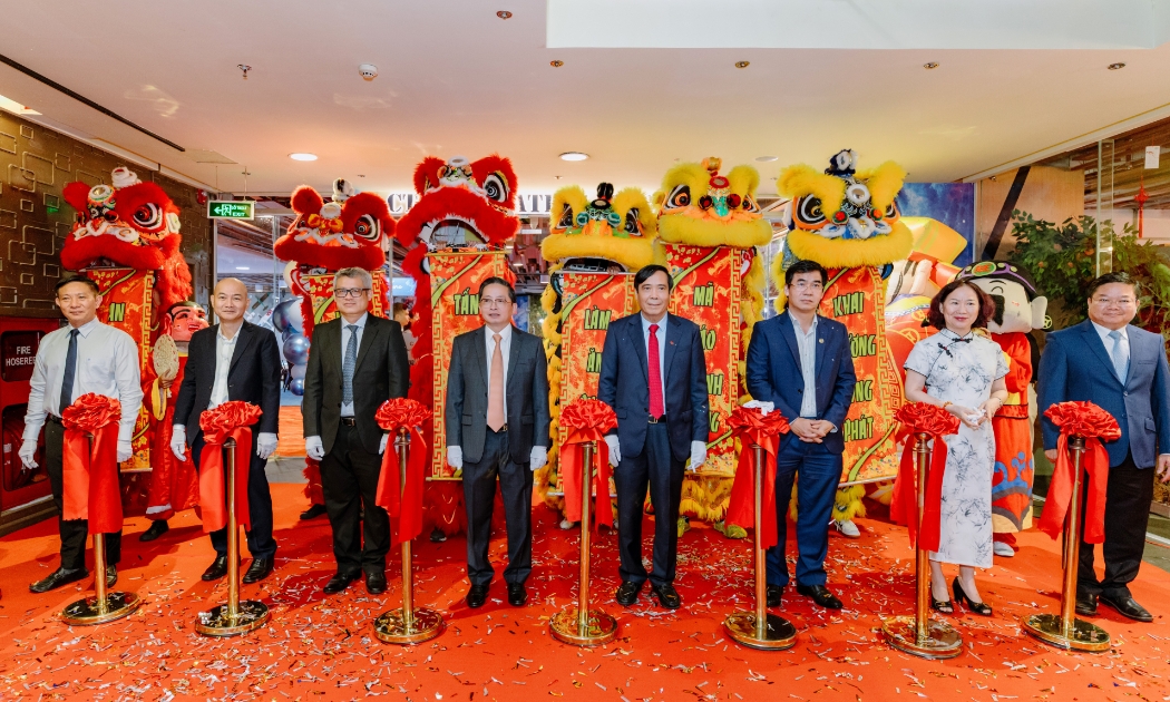 Các đại biểu khánh thành Trung tâm Đổi mới sáng tạo CT Group (CT Innovation Hub) tại 20 Trương Định, TP.HCM, ngày 29/4/2025.