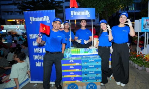 Hơn 150.000 sản phẩm Vinamilk tiếp sức các lực lượng, người dân tham gia đại lễ 30/4