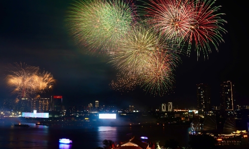 TP. Hồ Chí Minh rực rỡ, tự hào và xúc động trong ngày hội thống nhất đất nước