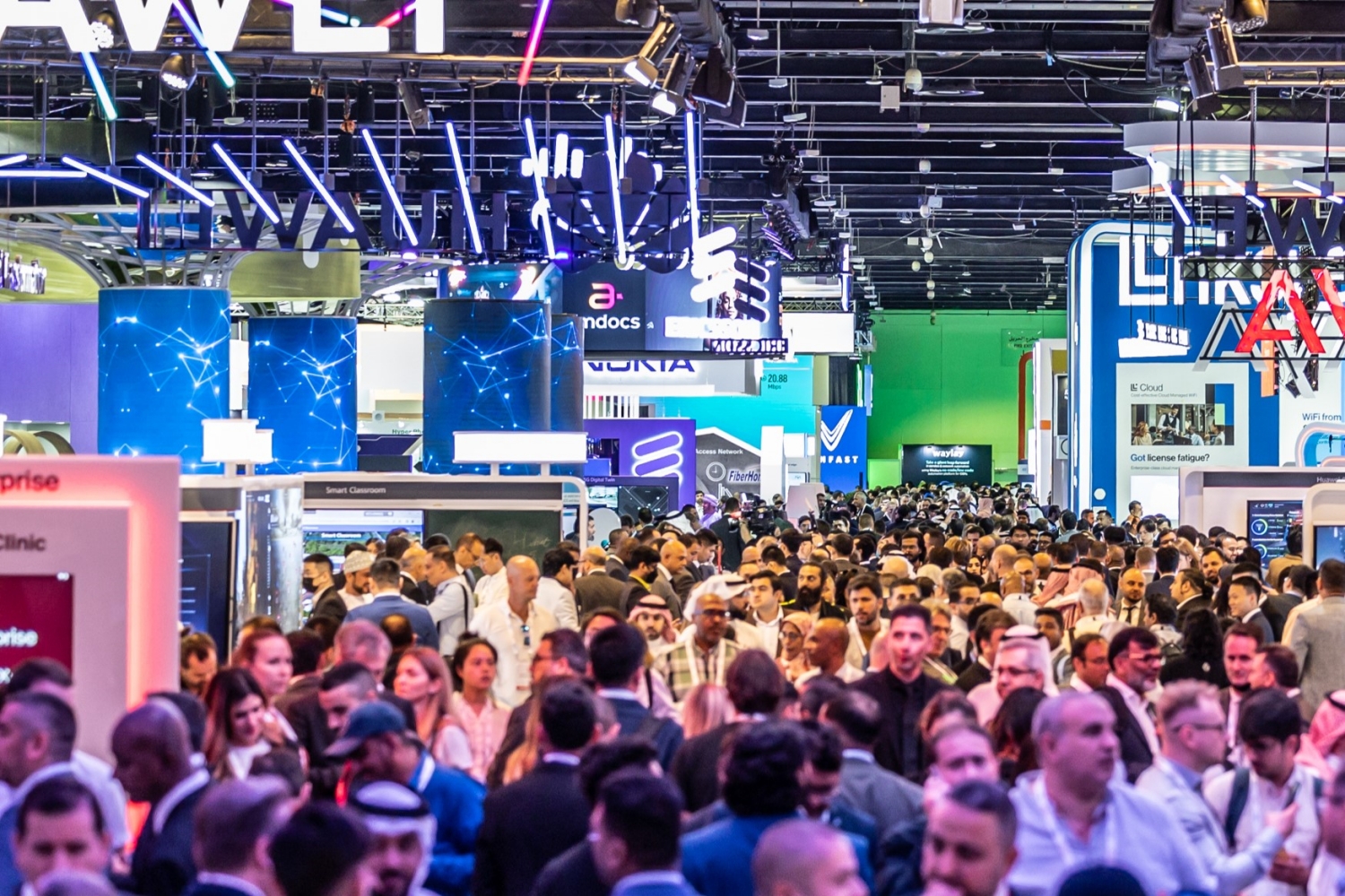 Khi hệ sinh thái công nghệ toàn cầu của GITEX hội tụ để thúc đẩy các hợp tác mang tính đột phá, phiên bản đầu tiên tại Việt Nam được kỳ vọng sẽ làm nổi bật tiềm năng to lớn của đất nước hình chữ S với cộng đồng toàn cầu...