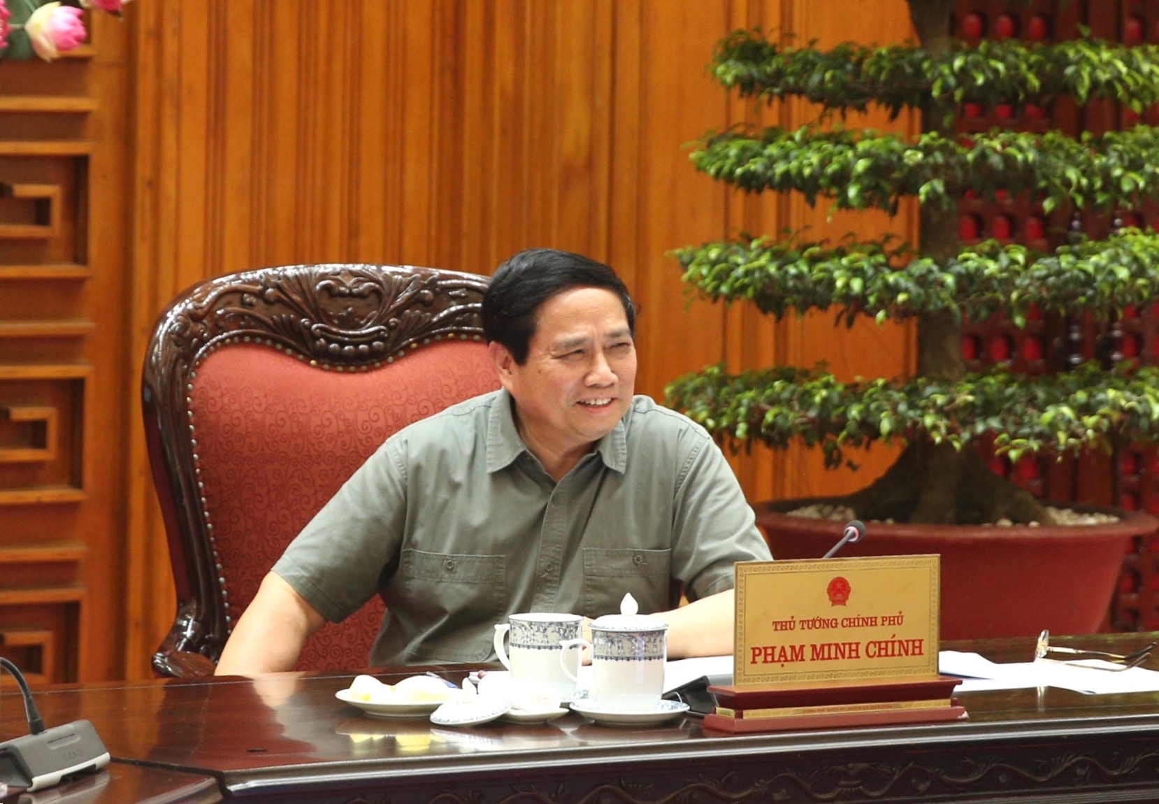 Thủ tướng ph&aacute;t biểu tại cuộc họp - Ảnh: VGP