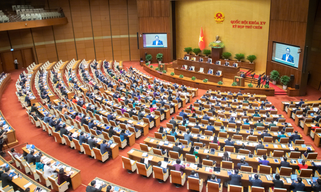 Thủ tướng trình bày báo cáo tại phiên khai mạc kỳ họp - Ảnh: Quochoi.vn