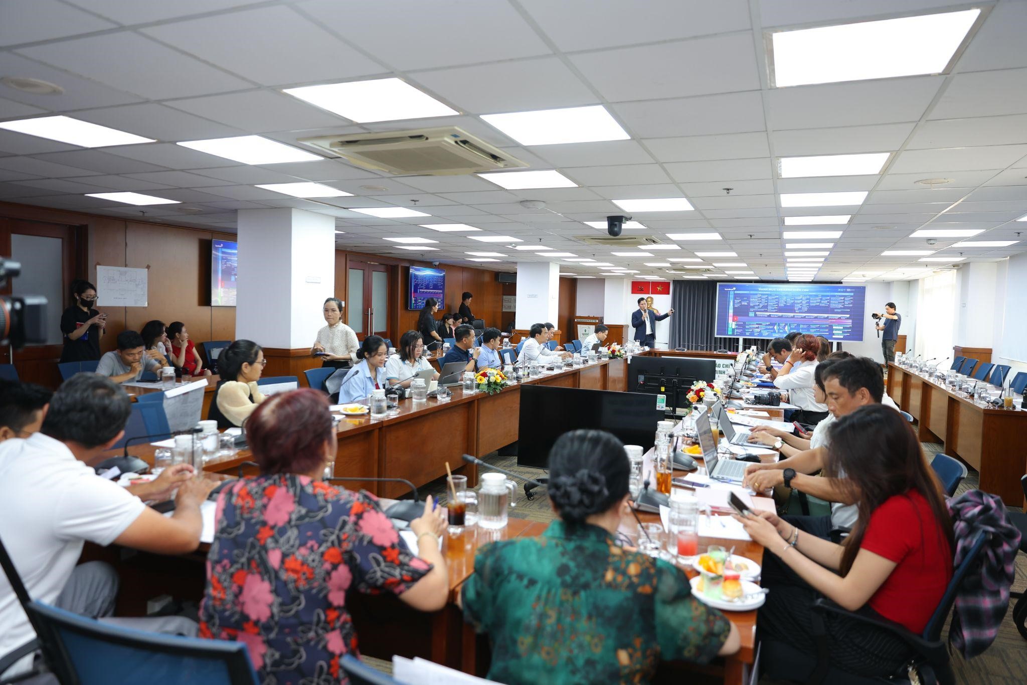 Toàn cảnh sự kiện.