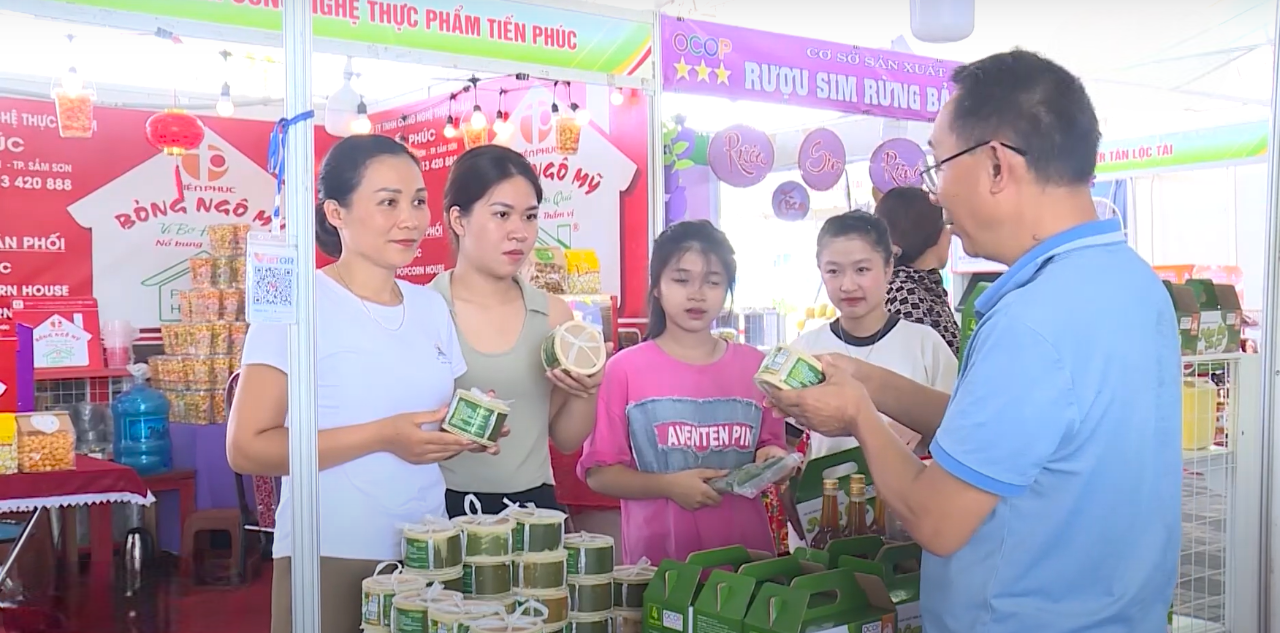 Nhiều sản phẩm OCOP của Thanh Hoá "cháy hàng" khắp các điểm du lịch