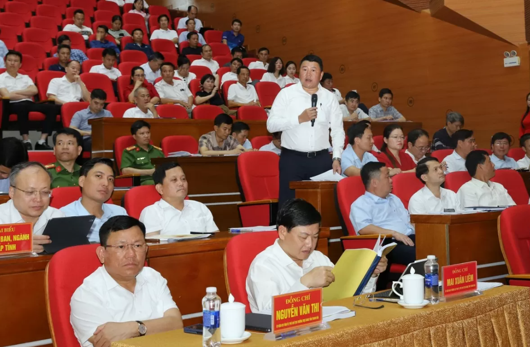 Đại diện nh&agrave; thầu x&acirc;y dựng đưa ra &yacute; kiến, kiến nghị để th&aacute;o gỡ t&igrave;nh trạng khan hiếm vật liệu x&acirc;y dựng