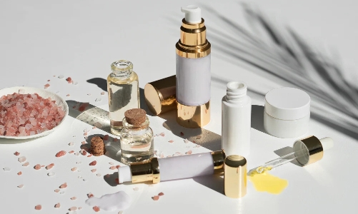 Sản phẩm trang điểm kết hợp làm đẹp đang là xu hướng tại Trung Quốc