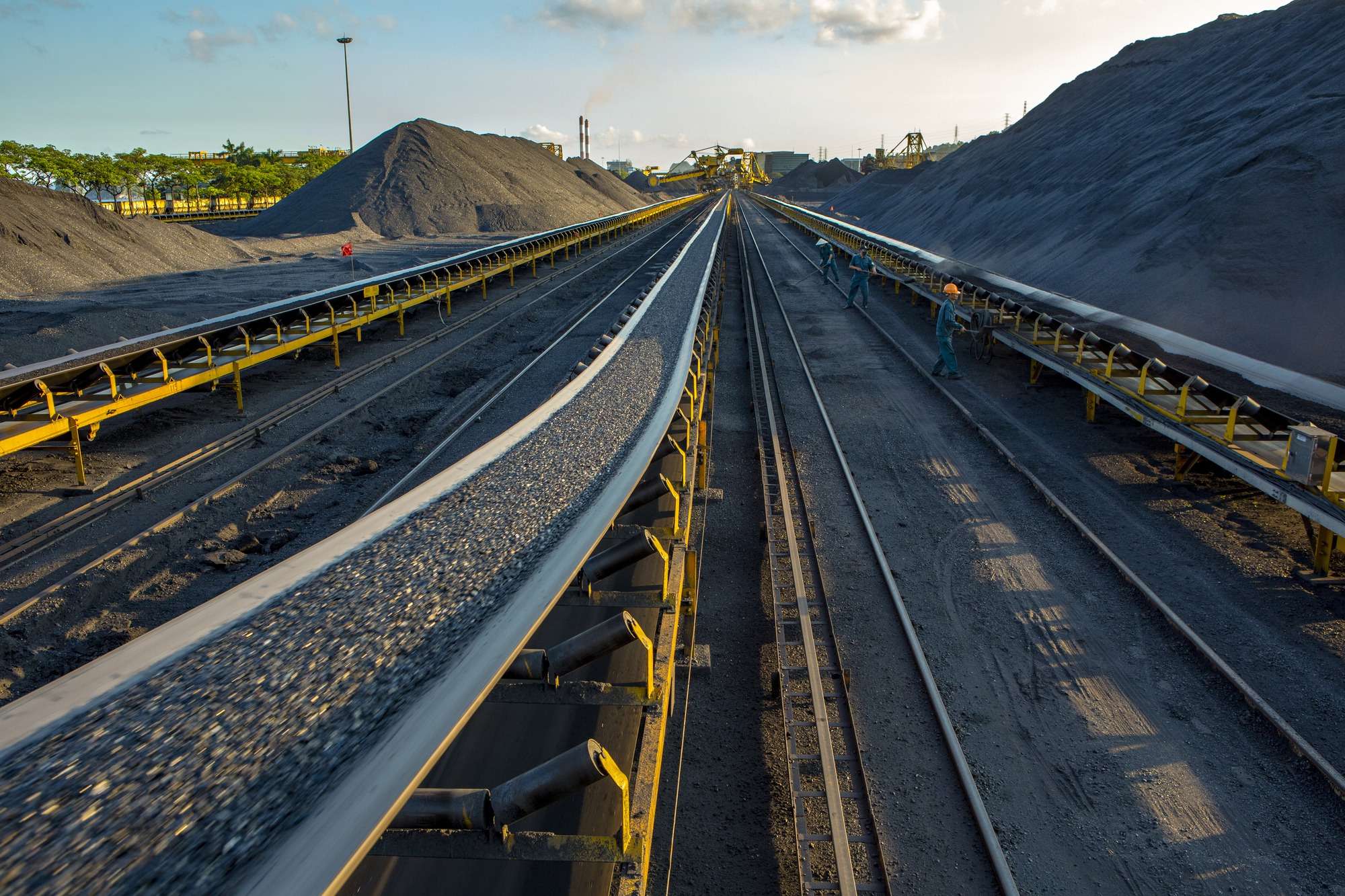 Trong 4 tháng đầu năm 2025, TKV đã sản xuất 13,8 triệu tấn than, bằng 104% so với cùng kỳ.