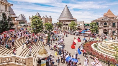 Da Nang city welcomes 3.5 mln tourists in 4M