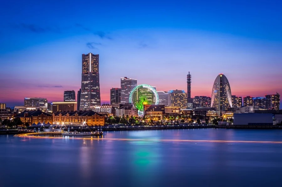 C&ocirc;ng tr&igrave;nh ti&ecirc;u biểu tổ hợp nghỉ dưỡng Minato Mirai 2 của thương hiệu Four Seasons do Azusa thiết kế.