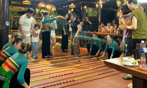 Du lịch cộng đồng - hướng phát triển kinh tế xanh cho miền Tây Thanh Hóa