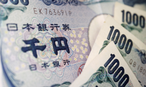 Đồng yên vững giá bất chấp dự báo kinh tế ảm đạm của BOJ