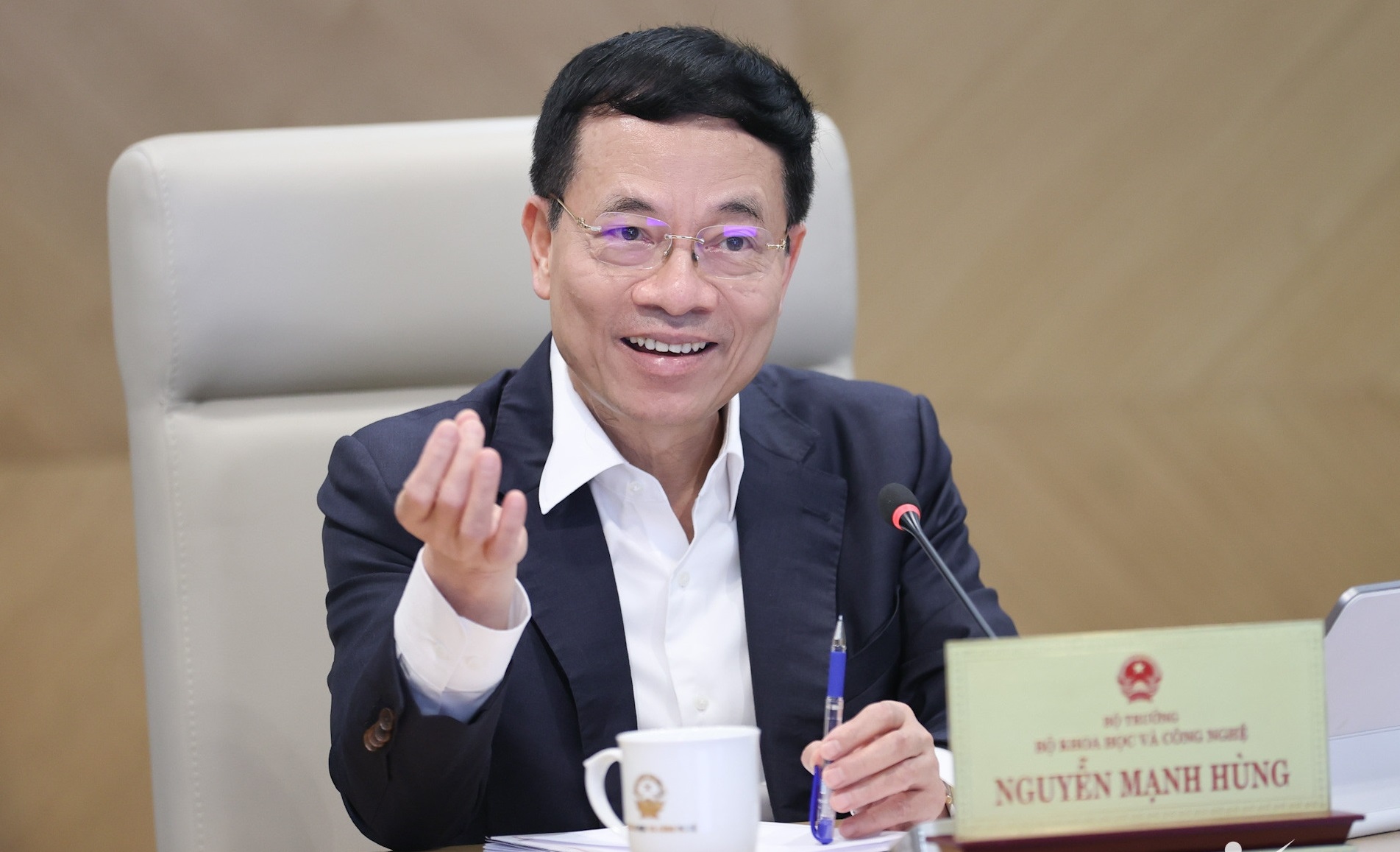 Bộ trưởng Bộ Khoa học và Công nghệ Nguyễn Mạnh Hùng.