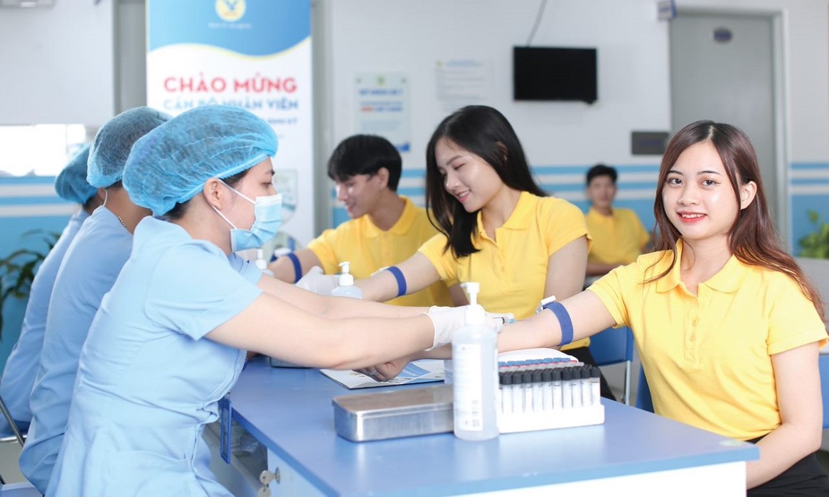 Miễn viện phí cho toàn dân là chính sách chạm đến trái tim của hàng triệu người dân.