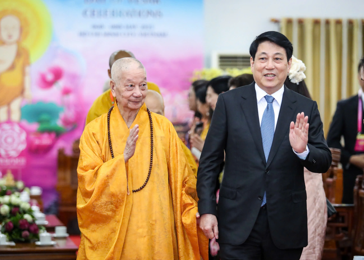 Chủ tịch nước Lương Cường v&agrave; Ph&aacute;p chủ Th&iacute;ch Tr&iacute; Quảng.