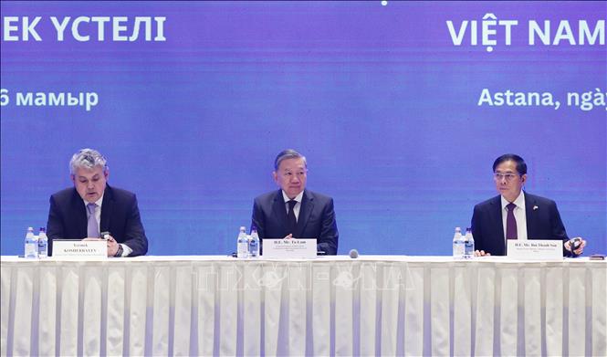 Tổng Bí thư Tô Lâm dự Toạ đàm bàn tròn doanh nghiệp Việt Nam - Kazakhstan. Ảnh: TTXVN.