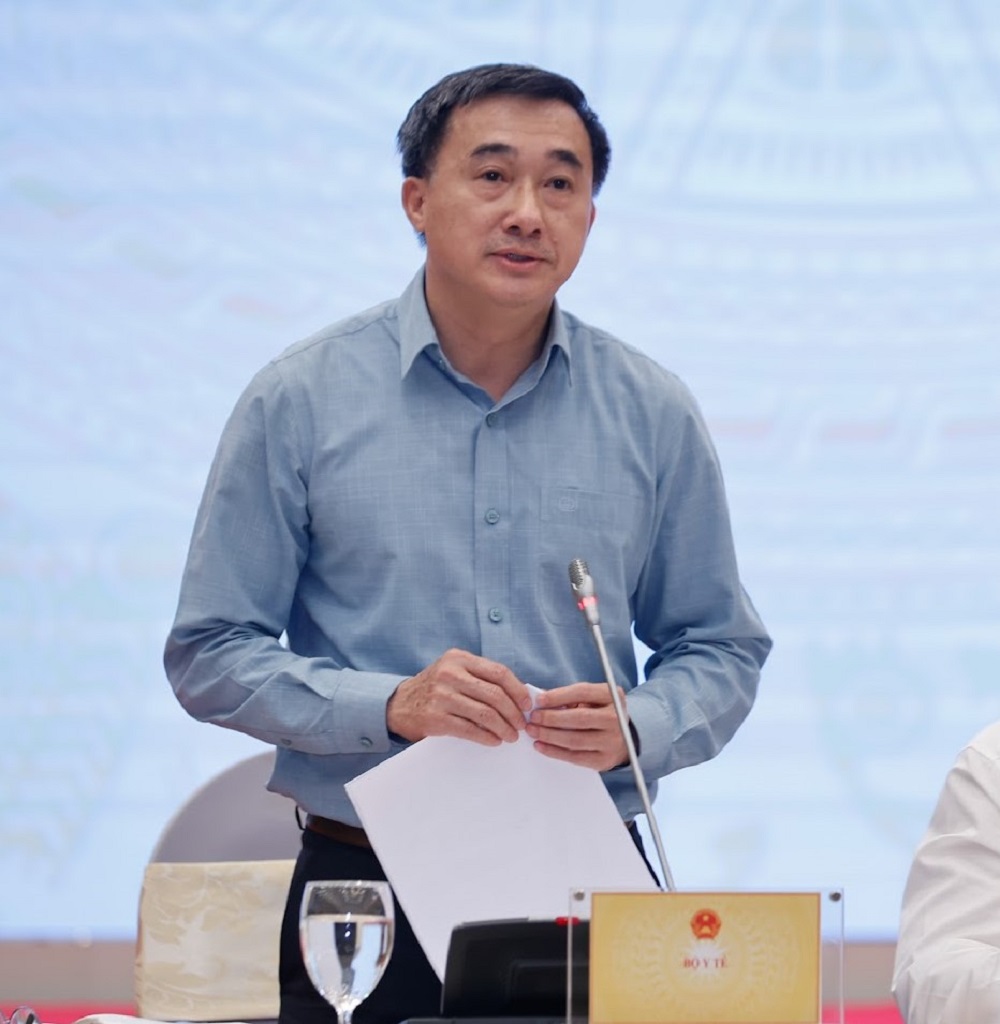 Thứ trưởng Bộ Y tế Trần Văn Thuấn: 