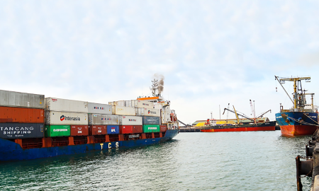 Tính chung 4 tháng đầu năm 2025, tổng trị giá xuất nhập khẩu của Hà Tĩnh giảm 34,64% so với cùng kỳ năm trước. Ảnh minh hoạ