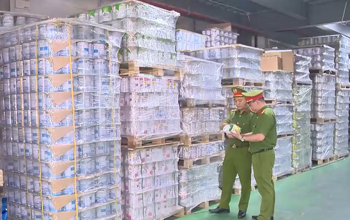 Đường dây sản xuất sữa giả vừa được Bộ Công an triệt phá với quy mô lớn, có doanh thu gần 500 tỷ đồng.