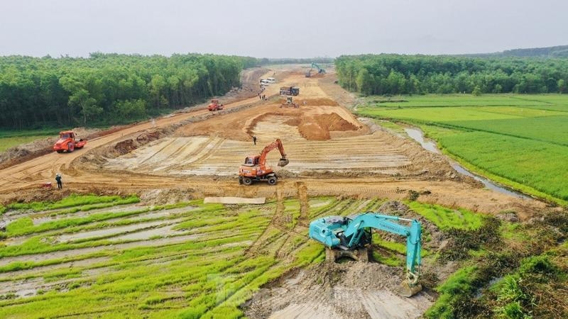 Complete site handover for HCMC-Moc Bai Expressway project set for December, 2025