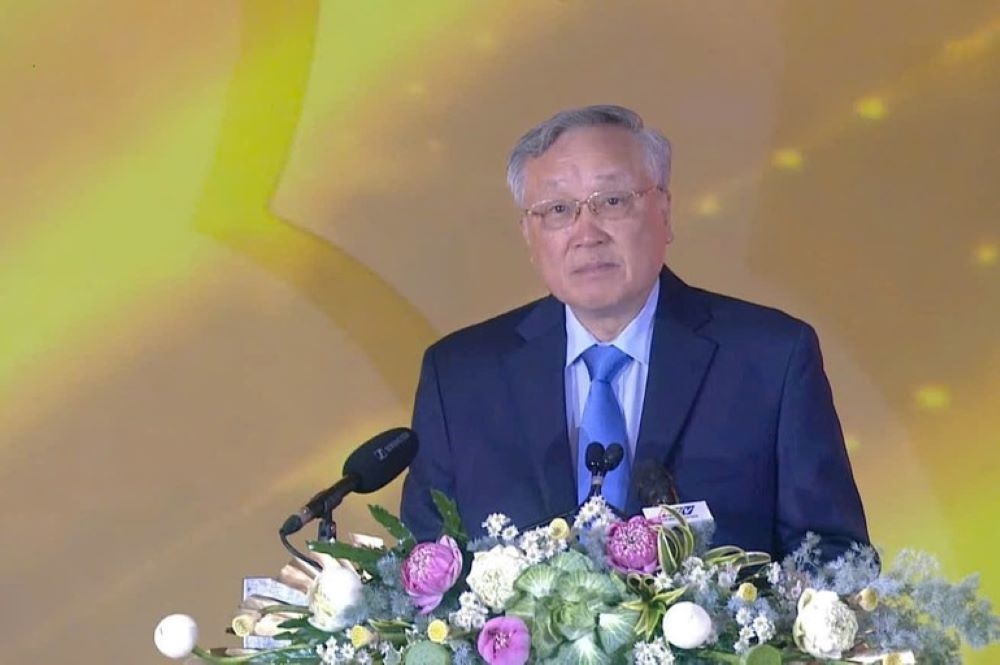 Ph&oacute; Thủ tướng Nguyễn H&ograve;a B&igrave;nh: 