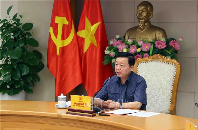 Phó Thủ tướng Chính phủ Trần Hồng Hà chủ trì cuộc họp Tổ công tác triển khai đầu tư đường kết nối sân bay Gia Bình với Thủ đô Hà Nội. Ảnh: TTXVN