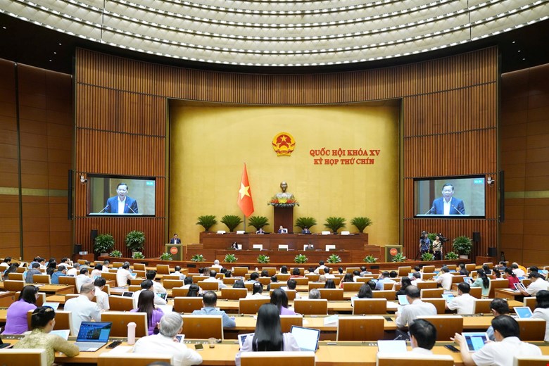 Toàn cảnh phiên họp sáng 9/5.