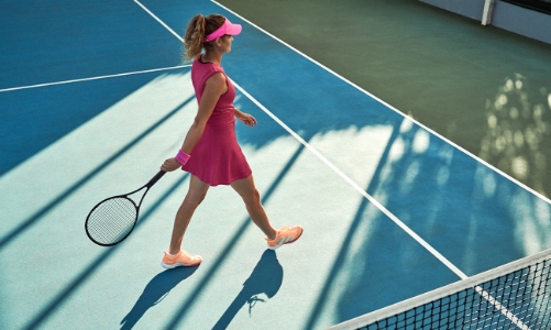 “Fan hâm mộ” môn tennis nên mặc gì cho “chất”?