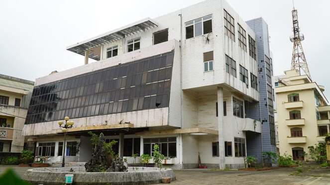 Đài Phát thanh và Truyền hình Thanh Hóa chuyển về Trung tâm Triển lãm hội chợ quảng cáo tỉnh, ở phường Đông Hải. Trụ sở cũ, nhiều năm qua không có người sử dụng.