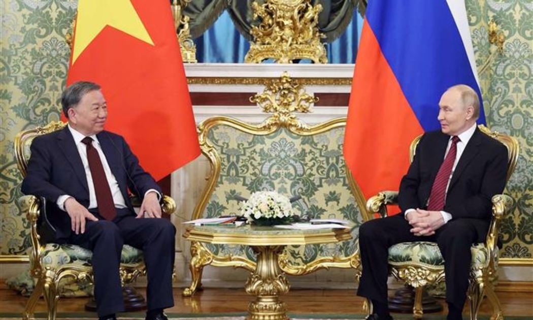 Tổng Bí thư Tô Lâm hội đàm hẹp với Tổng thống Nga Vladimir Putin - Ảnh: TTXVN
