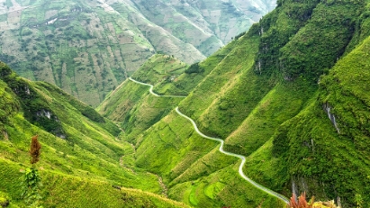 Two destinations in Vietnam ranked among world’s Top 44 most beautiful places.