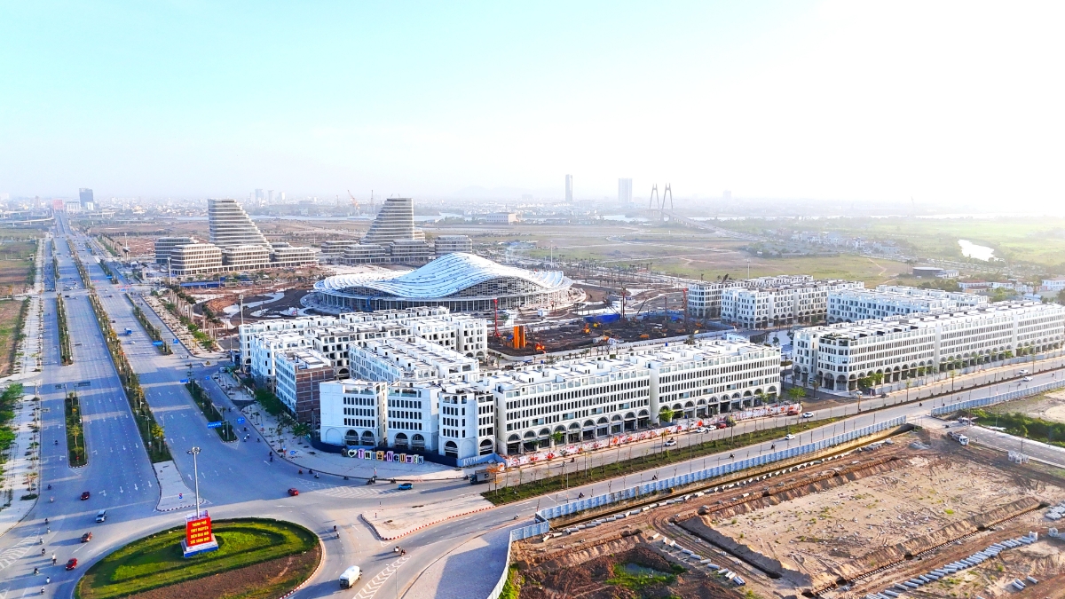 Tại dự &aacute;n The Centric, Masterise Homes sẽ mang đến những hoạt động trải nghiệm tương t&aacute;c th&uacute; vị cho du kh&aacute;ch khi tham dự Lễ hội hoa Phượng đỏ 2025.