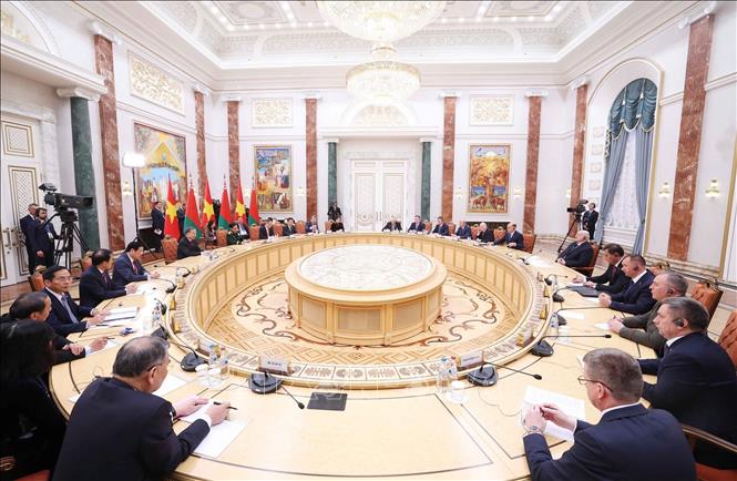 Tổng B&iacute; thư T&ocirc; L&acirc;m hội đ&agrave;m ch&iacute;nh thức với Tổng thống Belarus A.Lukashenko - Ảnh: TTXVN