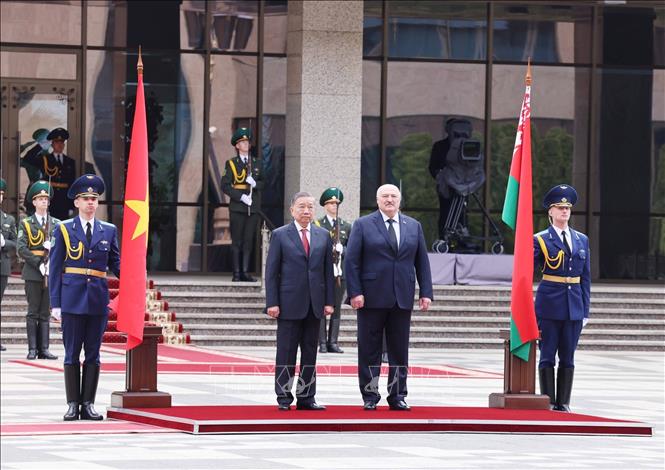 Lễ đón Tổng Bí thư Tô Lâm cùng Đoàn đại biểu cấp cao Việt Nam thăm cấp Nhà nước đến Belarus - Ảnh: TTXVN