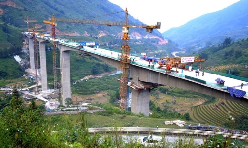 Xem xét phương án xây cầu cạn cao tốc cho khu vực Đồng bằng sông Cửu Long