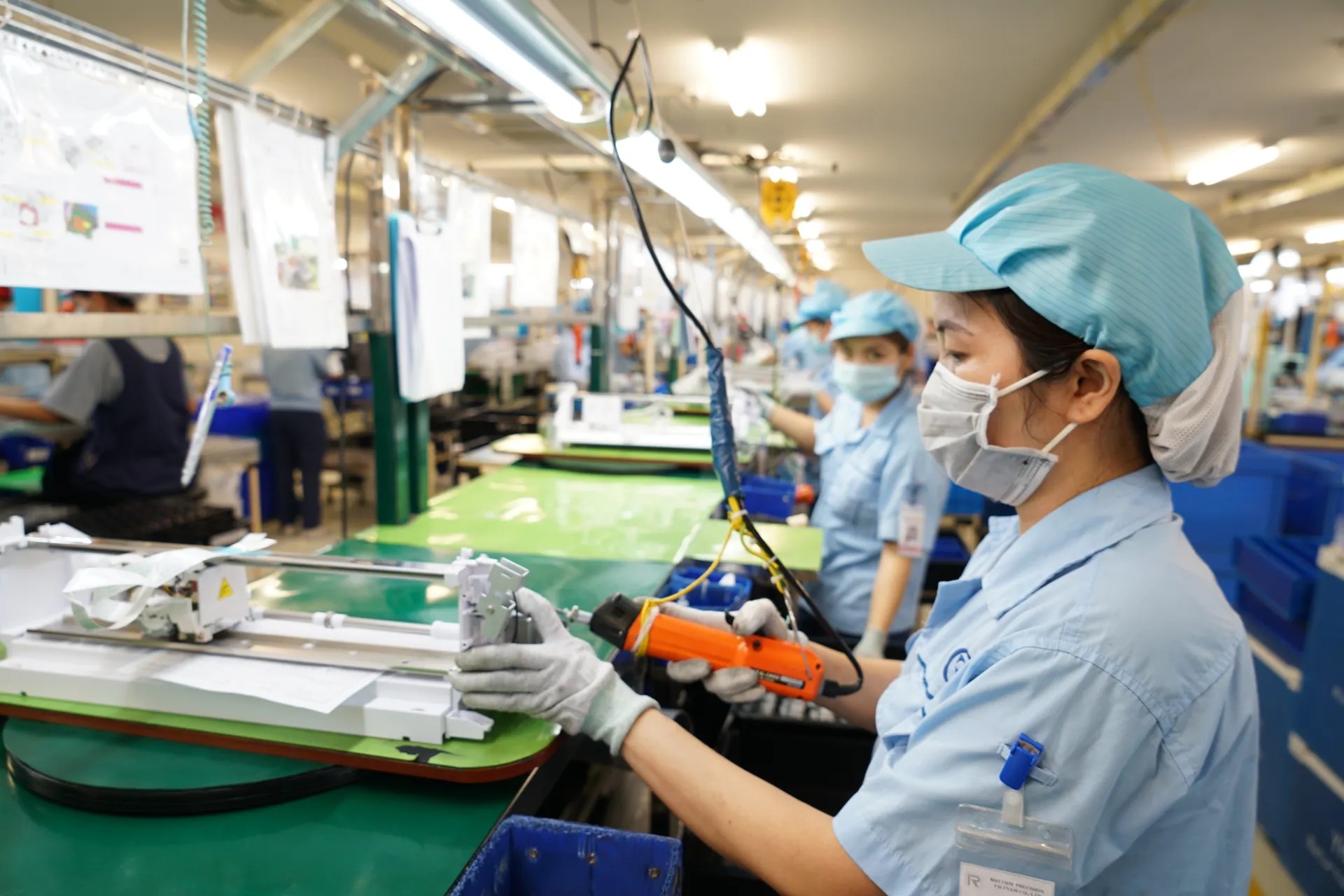 Một trong những trọng tâm chính của ứng dụng AI là xây dựng nền kinh tế bao trùm hơn, không phải bằng cách thay thế lao động, mà bằng cách nâng cao năng suất lao động