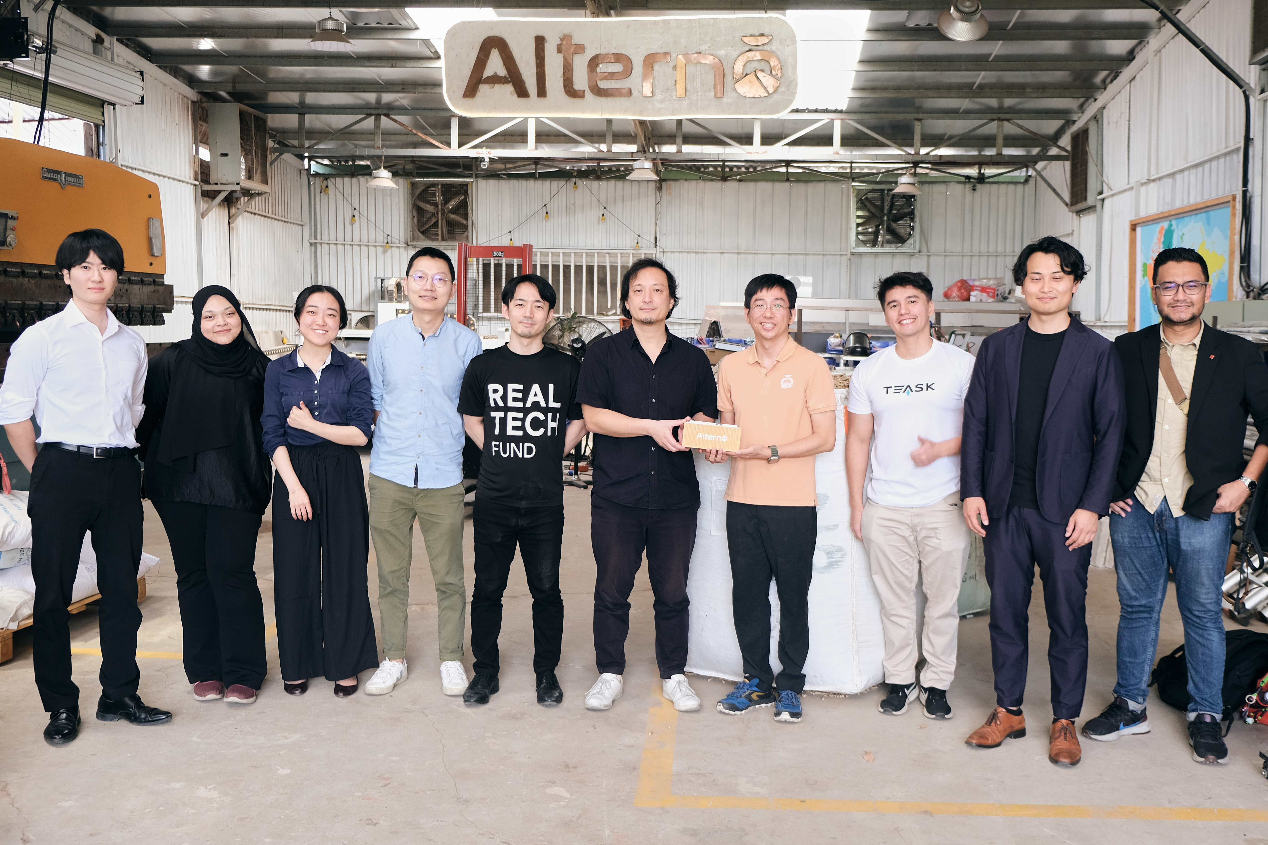 Đại diện Quỹ đầu tư Nhật Bản và Đồng sáng lập, lãnh đạo Alterno tại buổi công bố hoàn tất vòng gọi vốn A1 trị giá 1 triệu USD.