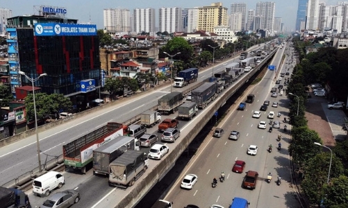 Mùa cao điểm du lịch, vận tải tháng 7 duy trì đà tăng ổn định