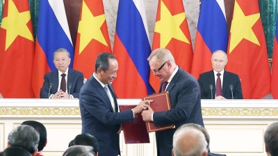 Vietnam Airlines and Russia's VTB Bank ink cooperation deal