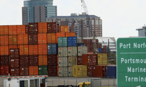 Thương chiến Mỹ - Trung đẩy chuỗi cung ứng toàn cầu tới bước ngoặt