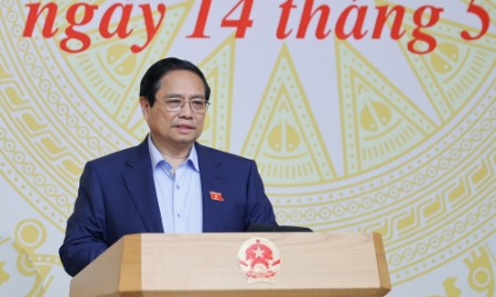 Thủ tướng Chính phủ Phạm Minh Chính chủ trì làm việc với các bộ, ngành, cơ quan Trung ương để đánh giá về công tác chống buôn lậu, gian lận thương mại, hàng giả những tháng đầu năm 2025 và phương hướng, nhiệm vụ thời gian tới.