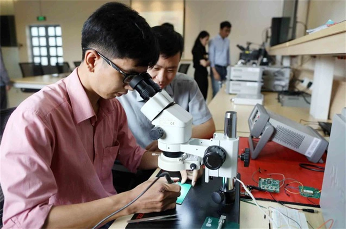 Vietnam issues standard curriculum for semiconductor training 